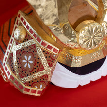 画像をギャラリービューアに読み込む, 兜(特大)屏風付 鐵山作