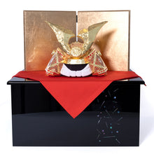 画像をギャラリービューアに読み込む, 兜(特大)屏風付 鐵山作