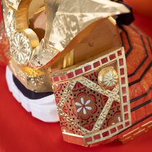 画像をギャラリービューアに読み込む, 兜(特大)屏風付 鐵山作