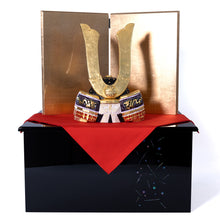 画像をギャラリービューアに読み込む, 兜(特大)屏風付 義山作