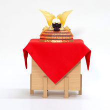 画像をギャラリービューアに読み込む, 兜(中) 鐵山作